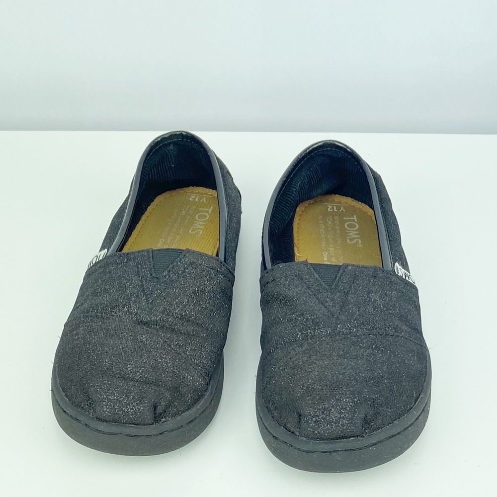 TOMS-Excellent Condition - Picture 7 of 7